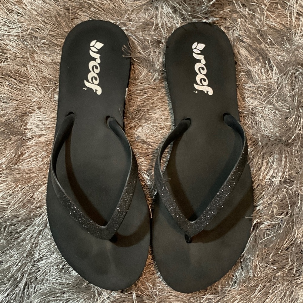 Black glitter reef sandals worn once